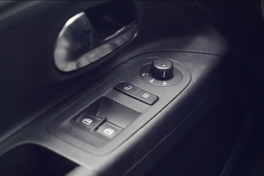 Volkswagen up! 1.0 TSI BMT high up! / NL-Auto / 90 PK / Camera / Beats Audio / Cruise / Airco / 15" LMV