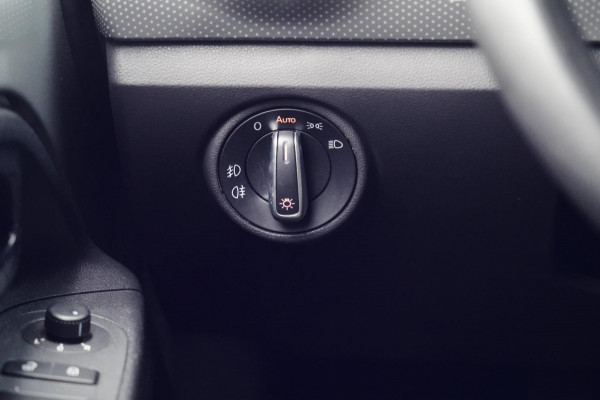 Volkswagen up! 1.0 TSI BMT high up! / NL-Auto / 90 PK / Camera / Beats Audio / Cruise / Airco / 15" LMV