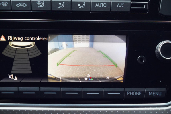 Volkswagen up! 1.0 TSI BMT high up! / NL-Auto / 90 PK / Camera / Beats Audio / Cruise / Airco / 15" LMV