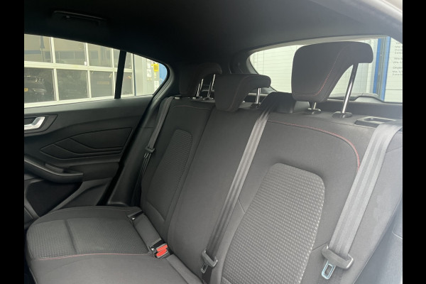 Ford Focus 1.0 EcoB. ST L. Bns