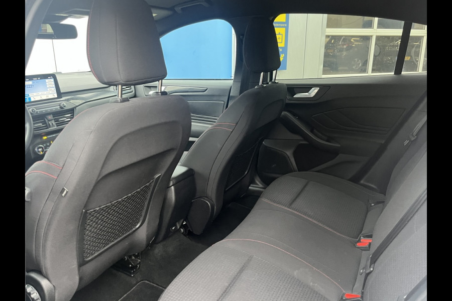 Ford Focus 1.0 EcoB. ST L. Bns