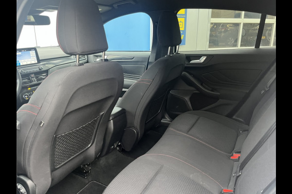 Ford Focus 1.0 EcoB. ST L. Bns