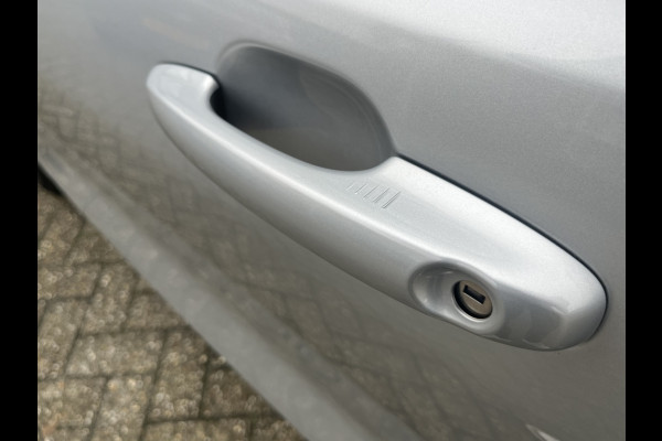 Ford Focus 1.0 EcoB. ST L. Bns