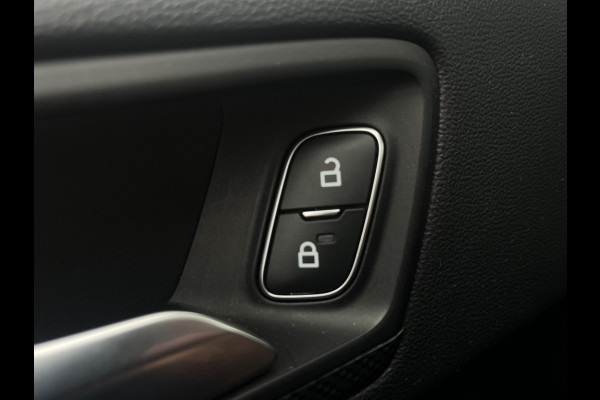 Ford Focus 1.0 EcoB. ST L. Bns