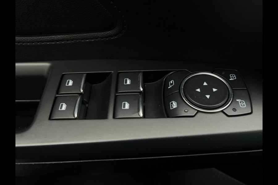 Ford Focus 1.0 EcoB. ST L. Bns