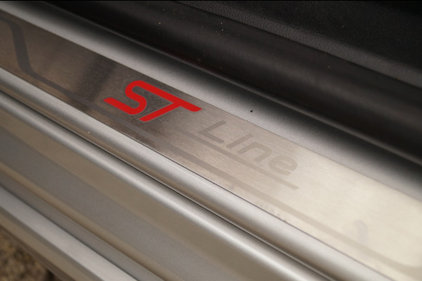 Ford Focus 1.5 EcoBoost 181pk ST Line Business -NAVI-ECC-PDC-