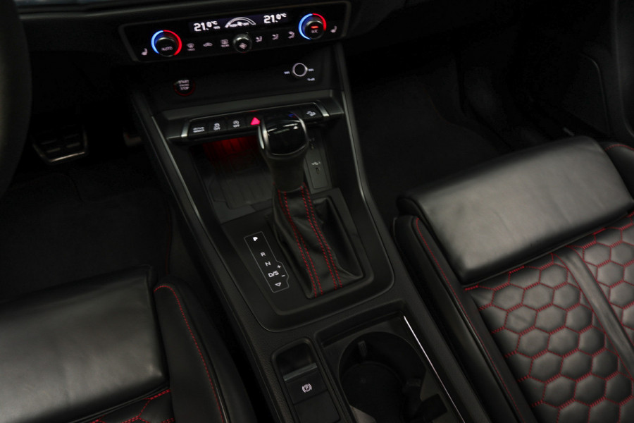 Audi RSQ3 Sportback TFSI RS 360° Panorama ACC Sonos Memory Leer Navi Sonos Climate voor en achter PDC 21" LM velgen Fabrieksgarantie t/m 2029!