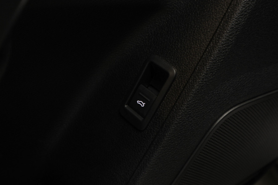 Audi RSQ3 Sportback TFSI RS 360° Panorama ACC Sonos Memory Leer Navi Sonos Climate voor en achter PDC 21" LM velgen Fabrieksgarantie t/m 2029!