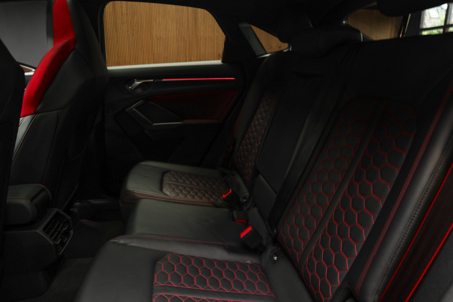 Audi RSQ3 Sportback TFSI RS 360° Panorama ACC Sonos Memory Leer Navi Sonos Climate voor en achter PDC 21" LM velgen Fabrieksgarantie t/m 2029!