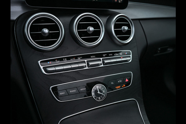 Mercedes-Benz C-Klasse Cabrio 200 Advantage Pack · AMG Line · Sportstoelen · Stoelverwarming · Nekverwarming · Camera · Trekhaak