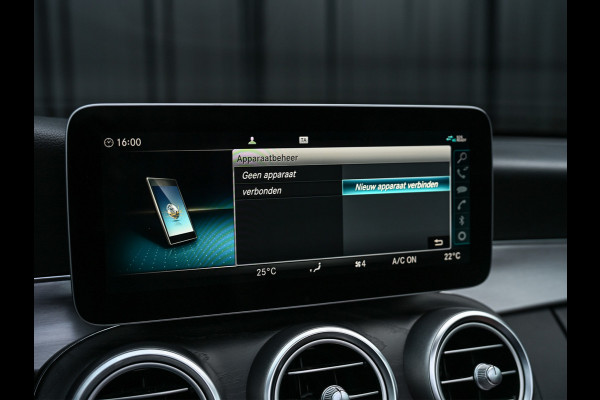 Mercedes-Benz C-Klasse Cabrio 200 Advantage Pack · AMG Line · Sportstoelen · Stoelverwarming · Nekverwarming · Camera · Trekhaak