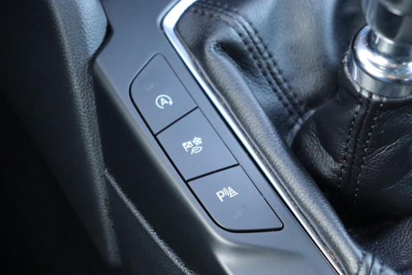 Ford FOCUS Wagon 1.0 EcoBoost Hybrid Connected org.NL trekhaak