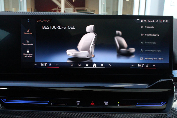 BMW 5 Serie Touring 520i M-SPORT | PANORAMA DAK | TREKHAAK ELEKTRISCH WEGKLAPBAAR | HARMAN KARDON AUDIO SYSTEM | SHADOW LINE PAKKET | ELEKTRISCH VERSTELBARE VOORSTOELEN MET GEHEUGENFUNCTIE | STOEL VENTILATIE VOOR | STOEL VERWARMING VOOR + ACHTER | 360° CAMERA | DRAADLOZE TELEFOONLADER | STAND VERWARMING | LEDEREN BEKLEDING "VEGANZA ZWART" | WARMTEWEREND GLAS | SPORT CHASSIS "M-TECHNIC" | INNOVATIE PAKKET: (HEAD UP DISPLAY/LIVE NAVIGATIE/INTERIEUR CAMERA/PARKEERSENSOREN VOOR+ACHTER/CONNECTED SERVICES) | DRAADLOZE APPLE CARPLAY/ANDROID AUTO | TRAVEL PAKKET (ELEKTRISCH BEDIENBARE ACH