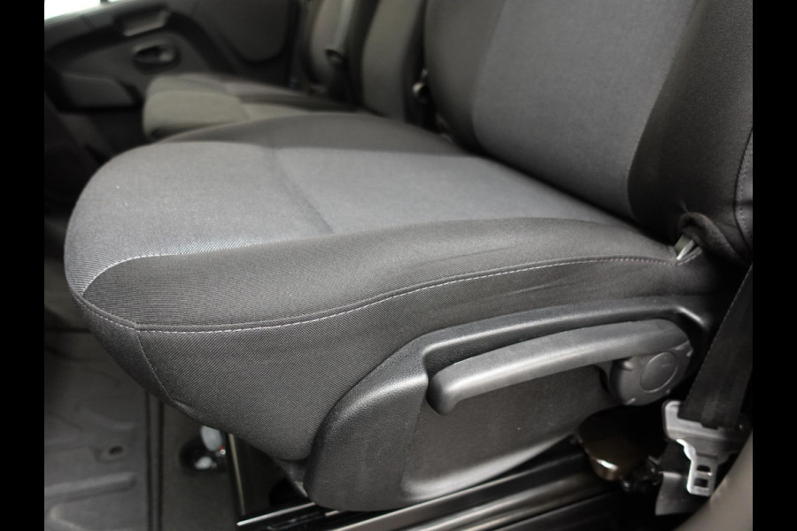 Renault Master T35 150PK L2H2 Energy Work Edition Automaat Airco Cruise Camera Navi Parkeersensoren Trekhaak