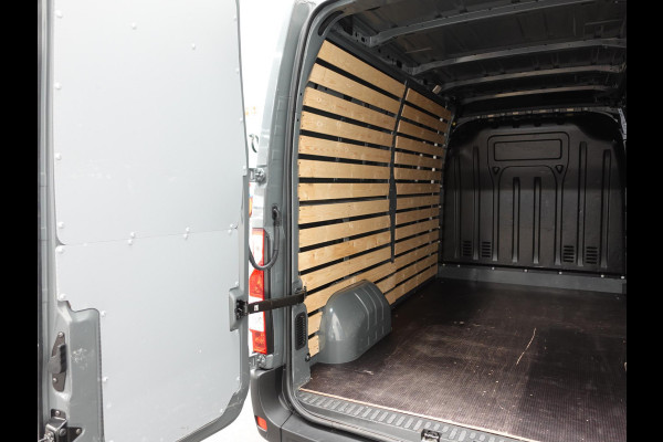 Renault Master T35 150PK L2H2 Energy Work Edition Automaat Airco Cruise Camera Navi Parkeersensoren Trekhaak
