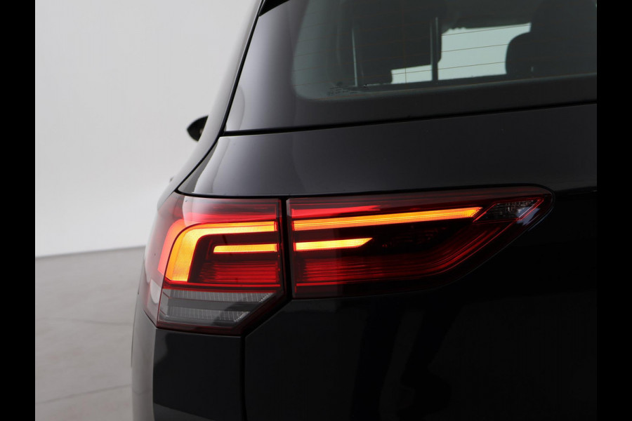 Volkswagen Golf 1.0 eTSI DSG + VIRTUAL COCKPIT | SFEERVERLICHTING | STUURVERW. / STOELVERW. | CAMERA | ADAPTIVE CRUISE CONTROL