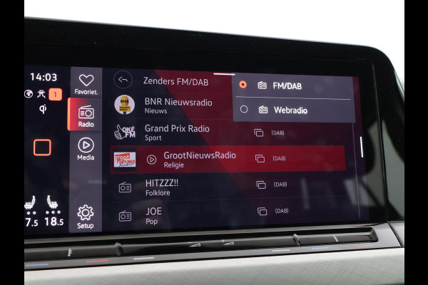 Volkswagen Golf 1.0 eTSI DSG + VIRTUAL COCKPIT | SFEERVERLICHTING | STUURVERW. / STOELVERW. | CAMERA | ADAPTIVE CRUISE CONTROL