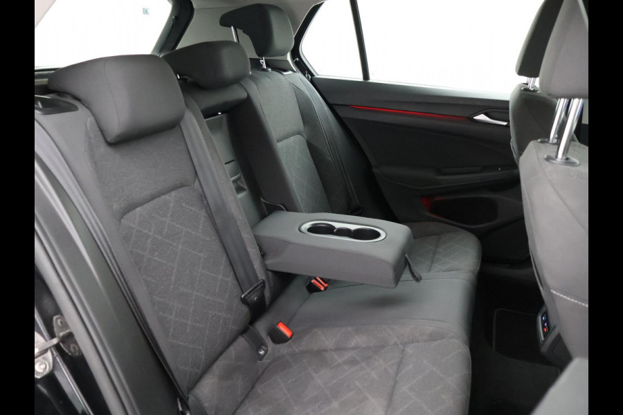 Volkswagen Golf 1.0 eTSI DSG + VIRTUAL COCKPIT | SFEERVERLICHTING | STUURVERW. / STOELVERW. | CAMERA | ADAPTIVE CRUISE CONTROL