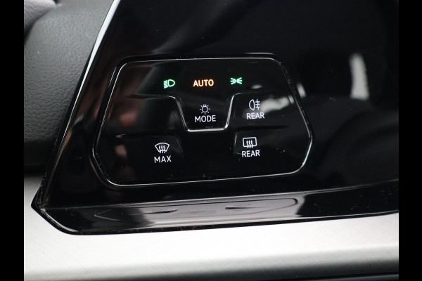 Volkswagen Golf 1.0 eTSI DSG + VIRTUAL COCKPIT | SFEERVERLICHTING | STUURVERW. / STOELVERW. | CAMERA | ADAPTIVE CRUISE CONTROL