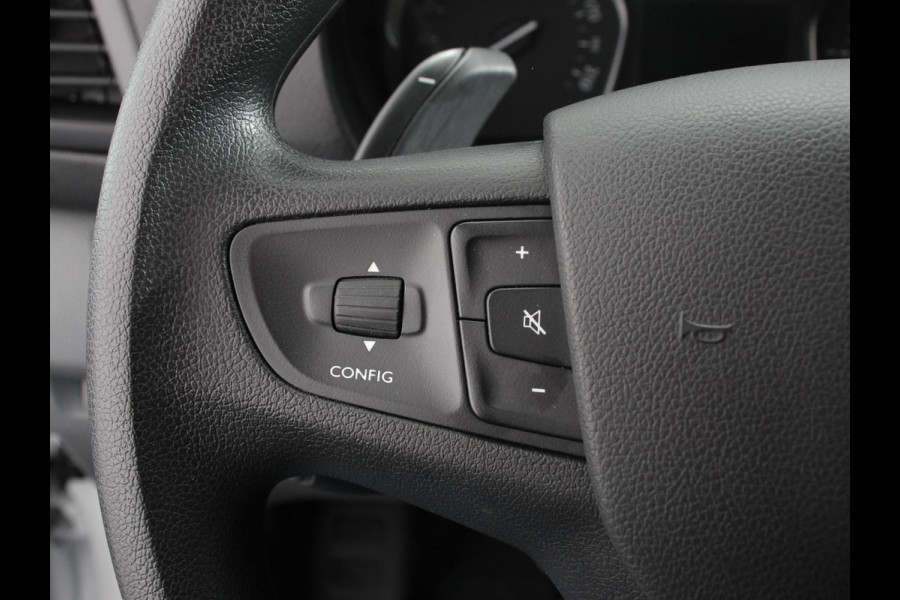 Opel Vivaro 2.0 CDTI L2H1 Edition 3-zits Automaat  Navigatie Airco Bluetooth Trekhaak Parkeer sensoren