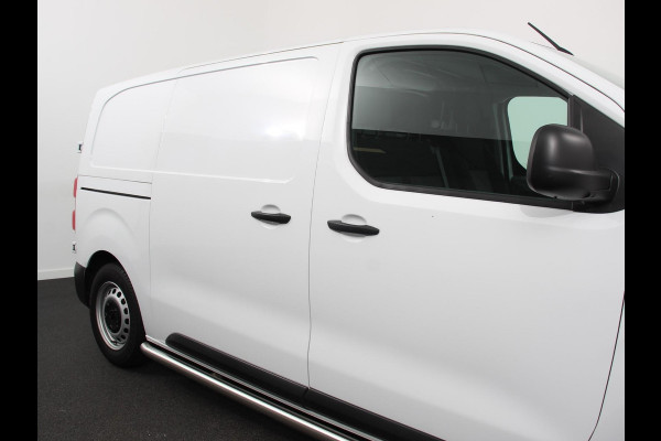 Opel Vivaro 2.0 CDTI L2H1 Edition 3-zits Automaat  Navigatie Airco Bluetooth Trekhaak Parkeer sensoren