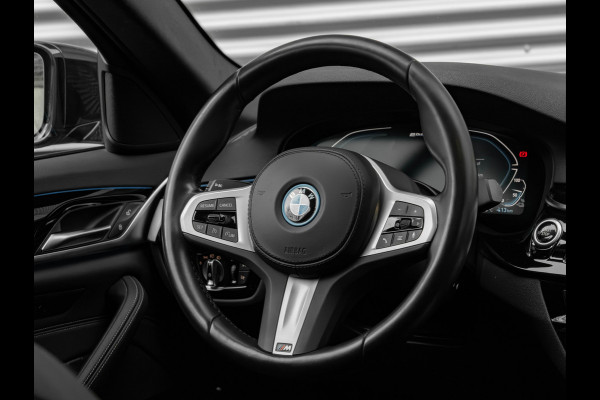 BMW 5 Serie 530e M-Sport - Individual ''Crystal Casserit Black'' - Dak - Head-Up