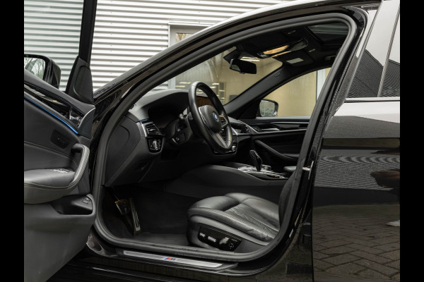 BMW 5 Serie 530e M-Sport - Individual ''Crystal Casserit Black'' - Dak - Head-Up