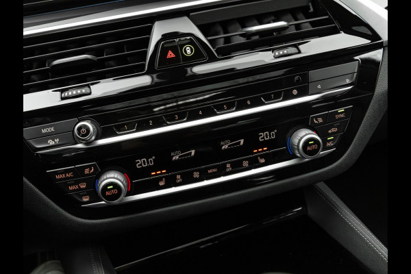 BMW 5 Serie 530e M-Sport - Individual ''Crystal Casserit Black'' - Dak - Head-Up