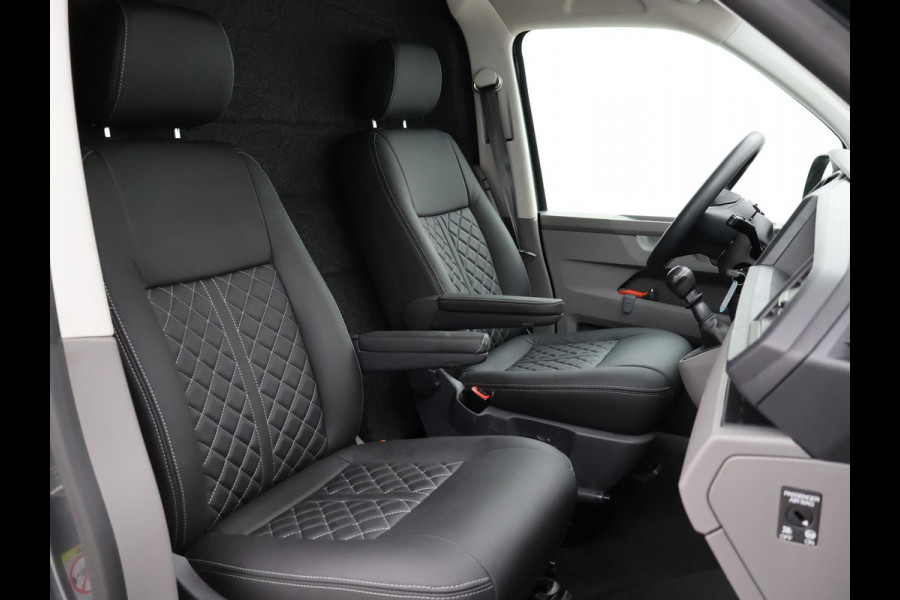 Volkswagen Transporter 2.0 TDI L2H1 + LEDER | TREKHAAK | CAMERA | APPLE CARPLAY | L.M. VELGEN