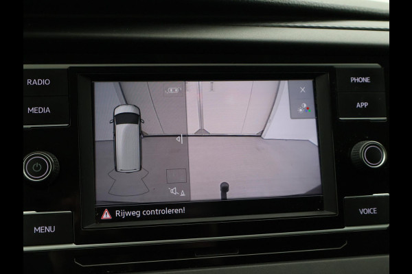 Volkswagen Transporter 2.0 TDI L2H1 + LEDER | TREKHAAK | CAMERA | APPLE CARPLAY | L.M. VELGEN