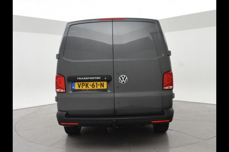Volkswagen Transporter 2.0 TDI L2H1 + LEDER | TREKHAAK | CAMERA | APPLE CARPLAY | L.M. VELGEN