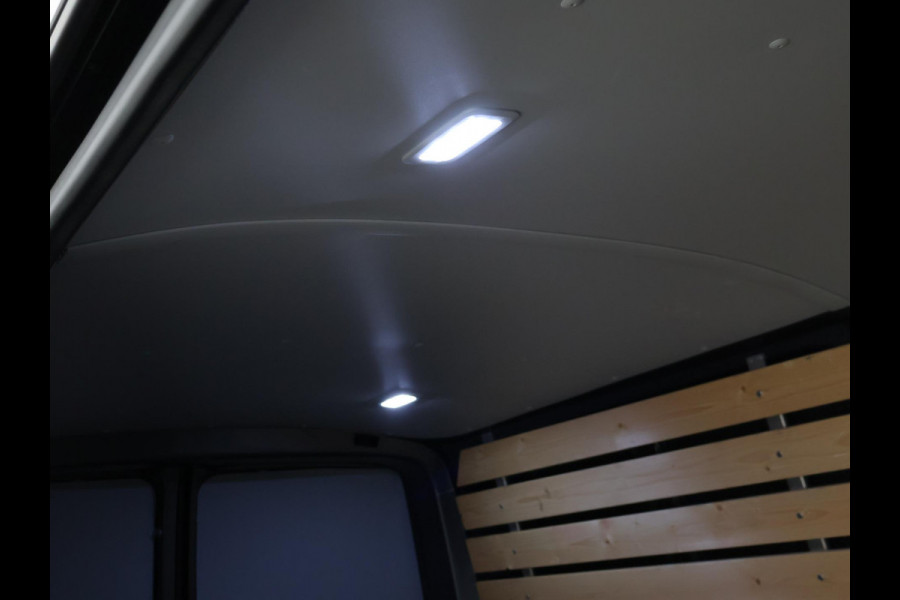 Volkswagen Transporter 2.0 TDI L2H1 + LEDER | TREKHAAK | CAMERA | APPLE CARPLAY | L.M. VELGEN