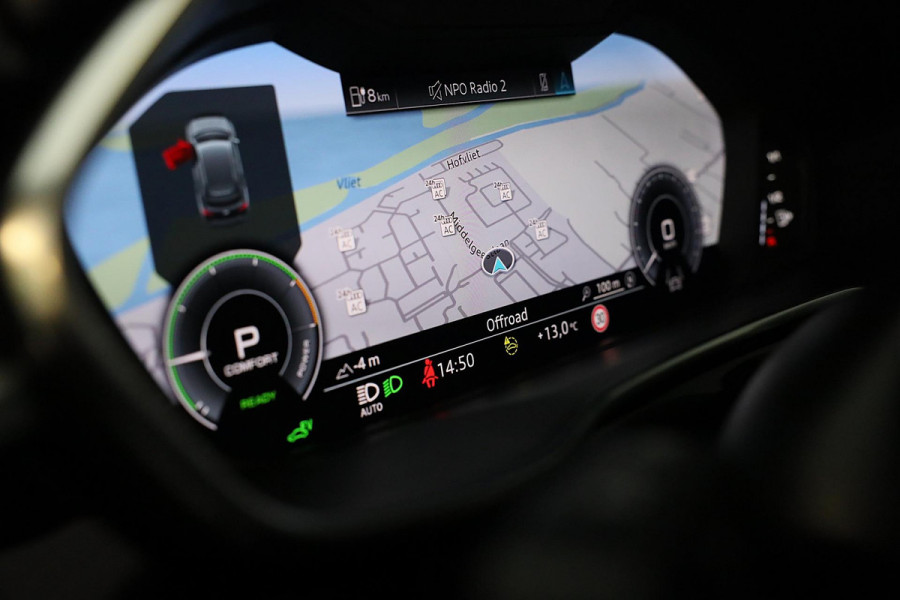 Audi Q3 45 TFSI e S Line / AUT / Memory / 360 Camera / Acc / Lane Assist / Dode Hoek / Ledere Zetels / Pano / Sfeer / Matrix / 21