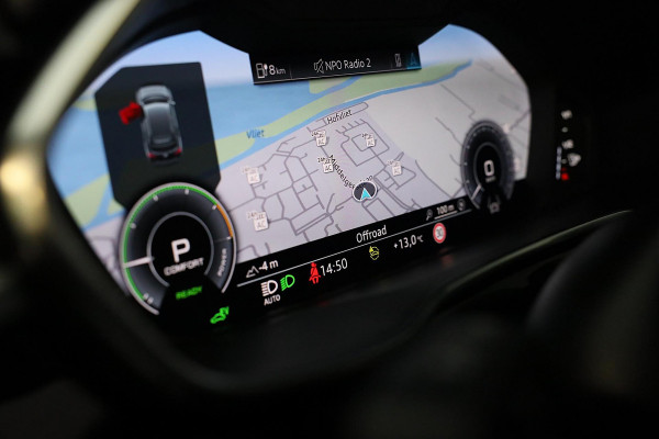Audi Q3 45 TFSI e S Line / AUT / Memory / 360 Camera / Acc / Lane Assist / Dode Hoek / Ledere Zetels / Pano / Sfeer / Matrix / 21