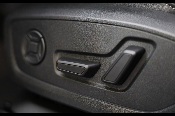 Audi Q3 45 TFSI e S Line / AUT / Memory / 360 Camera / Acc / Lane Assist / Dode Hoek / Ledere Zetels / Pano / Sfeer / Matrix / 21