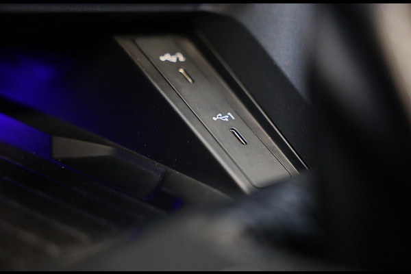 Audi Q3 45 TFSI e S Line / AUT / Memory / 360 Camera / Acc / Lane Assist / Dode Hoek / Ledere Zetels / Pano / Sfeer / Matrix / 21