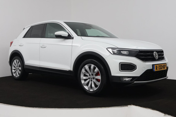 Volkswagen T-Roc 1.5 TSI Sport Automaat (NAVI, TREKHAAK, STOELVERWARMING, CAMERA, LED)