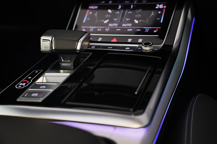 Audi Q7 55 TFSI e Quattro SQ7 Look / Head Up / RS Zetels / Leder / Memory / Acc / F1 / Lane Assist / Massage / Open Pano / 23 Inch