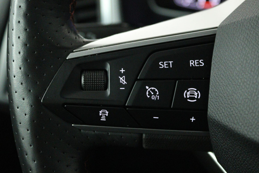 Seat Ateca 1.5 TSI FR Business Intense (PANORAMADAK, STOELVERWARMING, LED, CAMERA, 1e EIGENAAR, GOED ONDERHOUDEN)