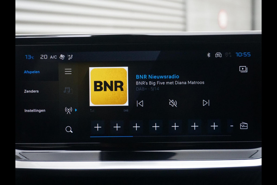 Peugeot 2008 1.2 Hybrid 136 GT Alcantara pakket