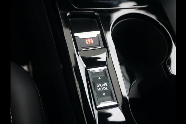 Peugeot 2008 1.2 Hybrid 136 GT Alcantara pakket
