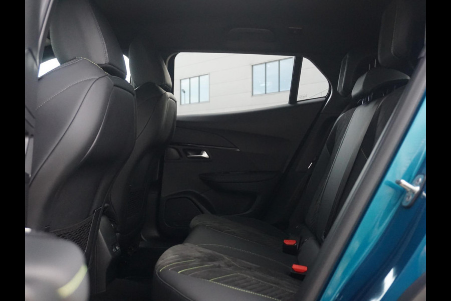 Peugeot 2008 1.2 Hybrid 136 GT Alcantara pakket