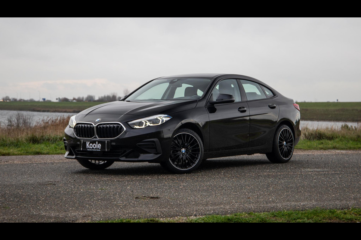 BMW 2 Serie Gran Coupé 218i Introduction Edition NAVI / CARPLAY / LED / AUTOMAAT / N.A.P