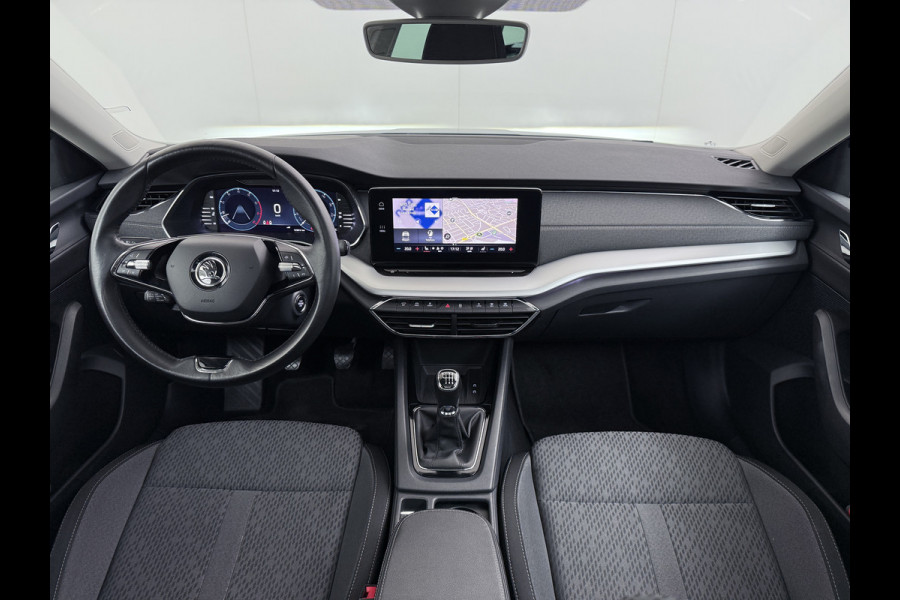 Škoda Octavia Combi 1.5T 150PK Pano-Dak Adap.Cruise Navi Trekhaak Ecc Apple Carplay Android Auto First Edition Elek.Achterklep Virtual Cockpit Pdc Keyless Wifi 1e Eigenaar Origineel Nederlandse Auto