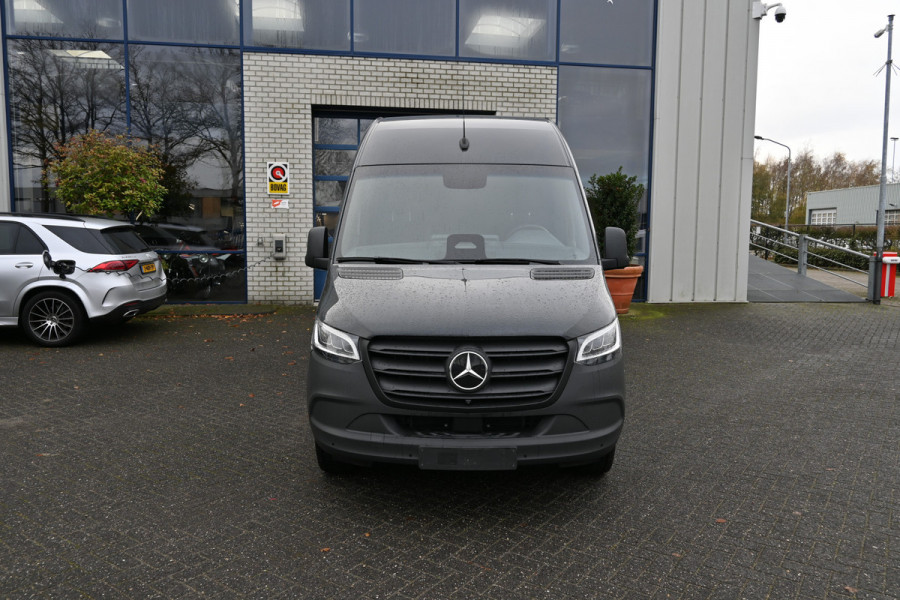 Mercedes-Benz eSprinter 320 L2H2 Select 81kWh Reikwijdte 257km volgens WLTP Snellader, Distronic, Trekhaak, Etc.