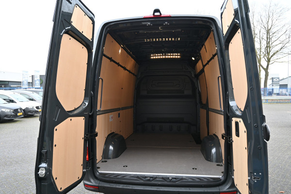 Mercedes-Benz eSprinter 320 L2H2 Select 81kWh Reikwijdte 257km volgens WLTP Snellader, Distronic, Trekhaak, Etc.