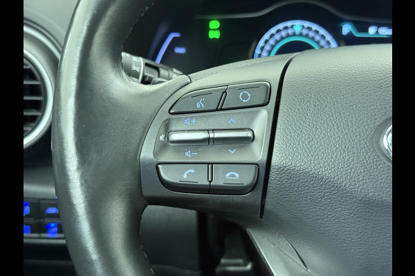 Hyundai Kona EV Premium 64kWh Leer SOH 100% Warmtepomp Krell®-Premium Audio Stoelverwarming+Koeling Camera Apple Carplay Android Auto Head-Up Stuurverwarming Elek.Stoelen Blind Spot Lane Assist VESS 1e Eigenaar Origineel Nederlandse Auto 45.000,-nieuw
