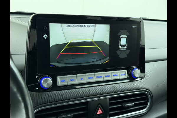 Hyundai Kona EV Premium 64kWh Leer SOH 100% Warmtepomp Krell®-Premium Audio Stoelverwarming+Koeling Camera Apple Carplay Android Auto Head-Up Stuurverwarming Elek.Stoelen Blind Spot Lane Assist VESS 1e Eigenaar Origineel Nederlandse Auto 45.000,-nieuw