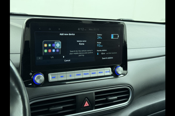Hyundai Kona EV Premium 64kWh Leer SOH 100% Warmtepomp Krell®-Premium Audio Stoelverwarming+Koeling Camera Apple Carplay Android Auto Head-Up Stuurverwarming Elek.Stoelen Blind Spot Lane Assist VESS 1e Eigenaar Origineel Nederlandse Auto 45.000,-nieuw