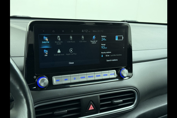 Hyundai Kona EV Premium 64kWh Leer SOH 100% Warmtepomp Krell®-Premium Audio Stoelverwarming+Koeling Camera Apple Carplay Android Auto Head-Up Stuurverwarming Elek.Stoelen Blind Spot Lane Assist VESS 1e Eigenaar Origineel Nederlandse Auto 45.000,-nieuw